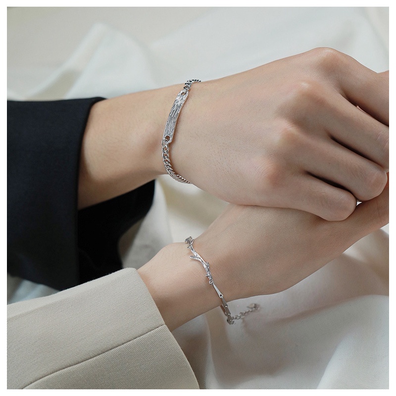 Vòng Tay Thép Titan Mạ Vàng 18K Thời Trang Cho Cặp Đôi