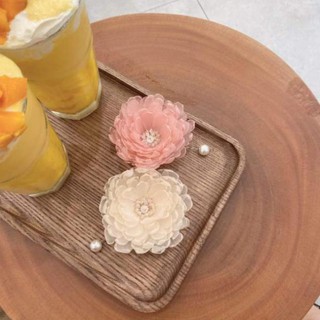 Hoa voan cài áo mẫu đơn