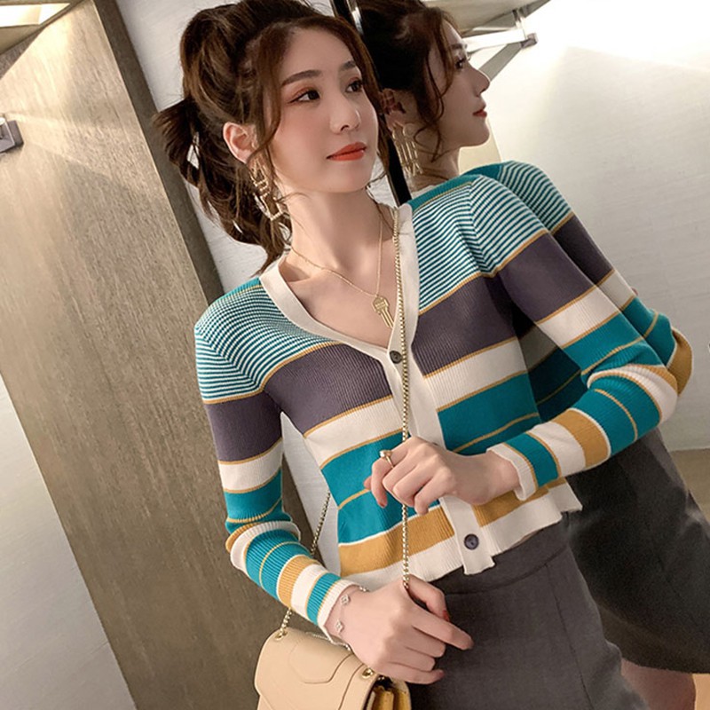 Áo khoác Cardigan hoạ tiết kẻ sọc phối nút thiết kế dáng rộng thoải mái