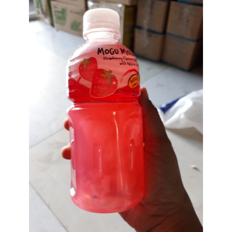 (Combo 4 chai)Nước uống Mogu Mogu vị trái cây với thạch dừa 320ml