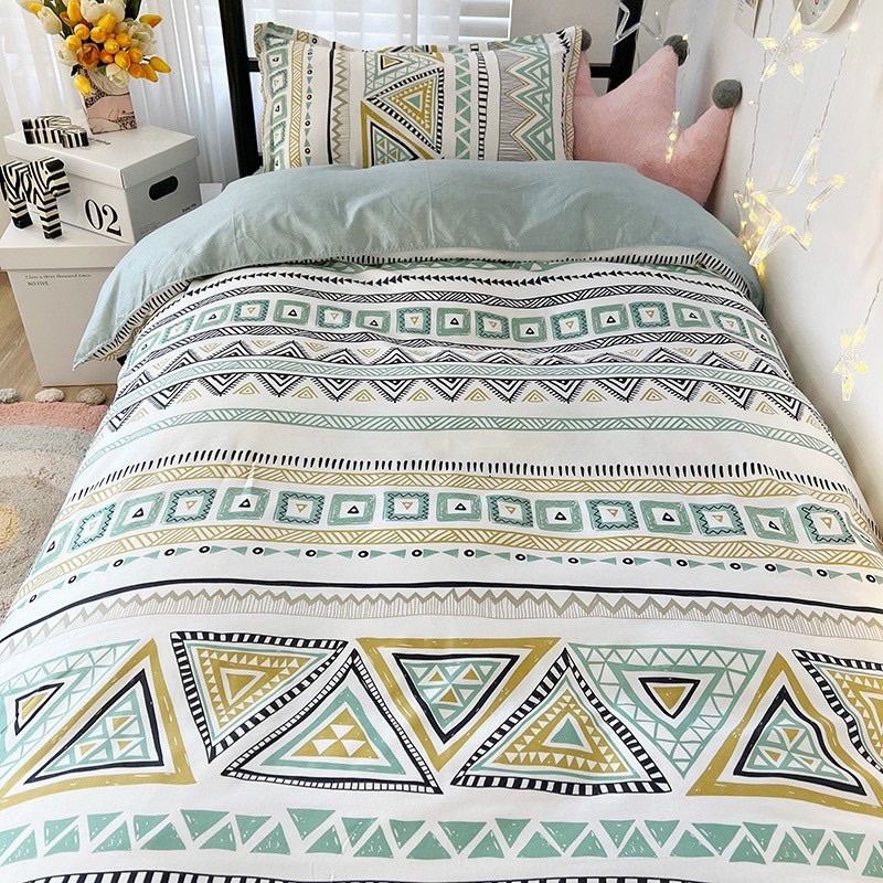 Bộ 4 món ga gối và vỏ chăn Cotton Poly Nhập Khẩu- mẫu Thổ Cẩm tam giác