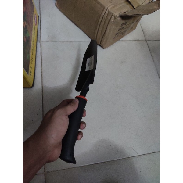 xẻng xúc đất làm vườn loại dài / ngắn, lưới thép cứng, cán nhựa chắc chắn