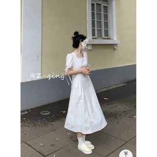 ĐẦM MIDI CỔ VUÔNG