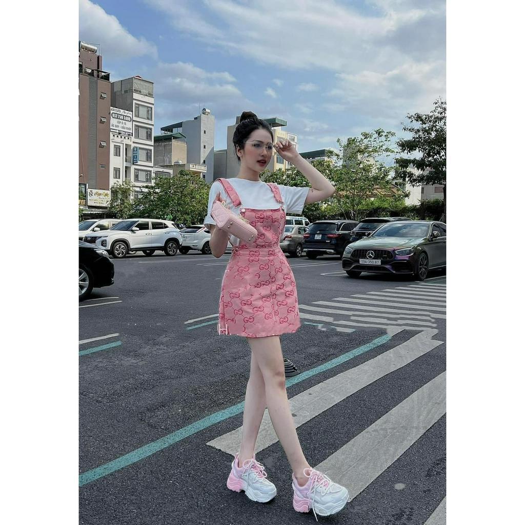 SET YẾM HỒNG SHORT DẬP LOGO + ÁO TRẮNG