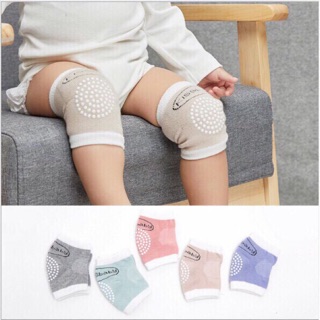 Tất bảo vệ đầu gối cho bé