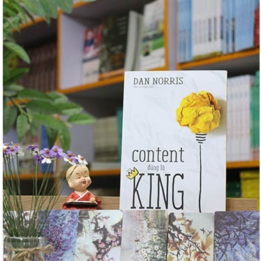 Sách - Content Đúng Là King Tặng Bookmark