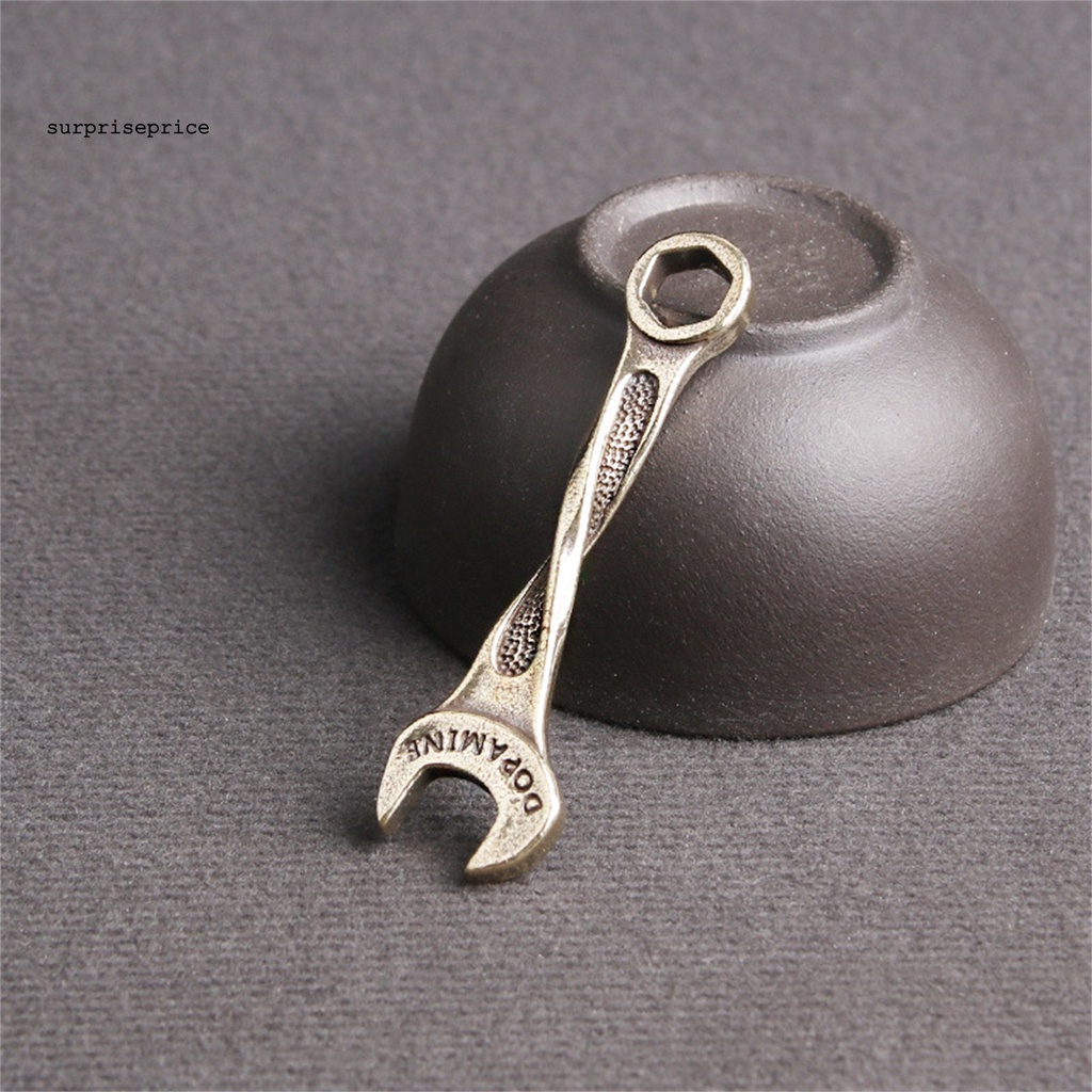 Móc Khóa Hình Cờ Lê Bằng Đồng Thau Mang Đi Tiện Dụng Phong Cách Retro Cho Nam