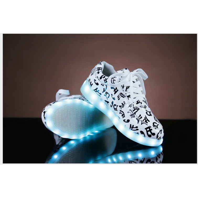 (M08)  GIÀY PHÁT SÁNG