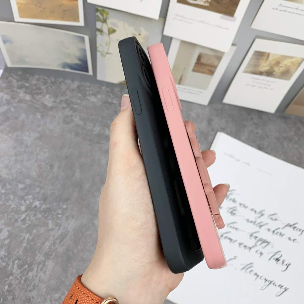 Ốp Iphone dẻo màu gấu Bearbrick kèm giá đỡ 6/6s/Plus/7/8/SE/Plus/X/Xs/Xr/Xs Max/11/Pro/Pro Max/12/Pro/Pro Max/13/Pro/Max