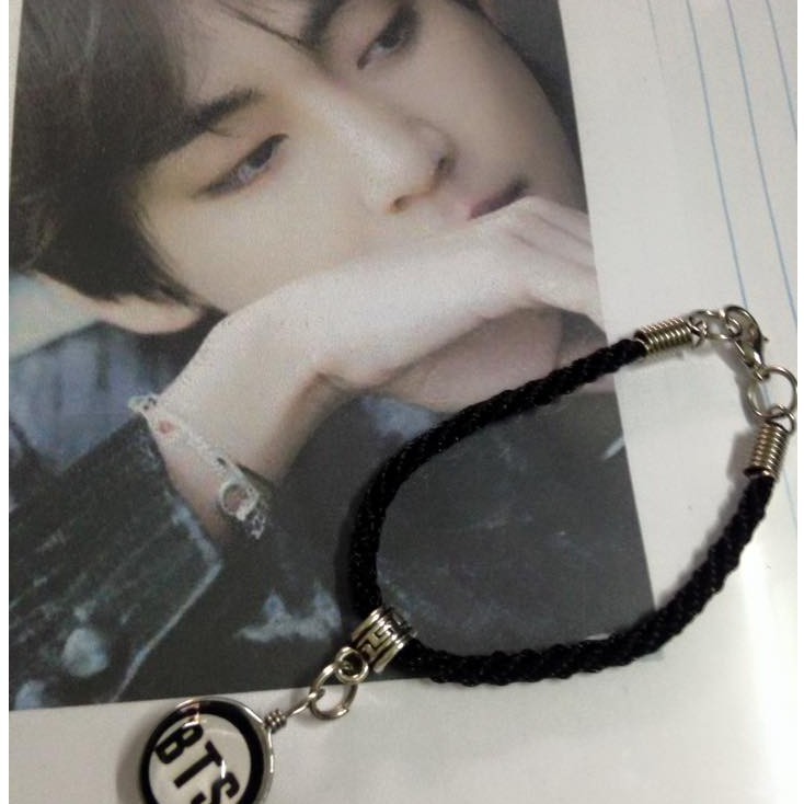 Vòng tay BTS