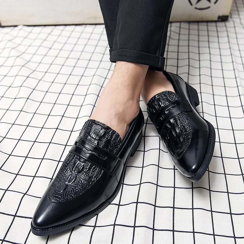 Korean version of business casual pointed-toe leather shoes men's all-match inner increase a pedal crocodile pattern dress small leather shoes male British