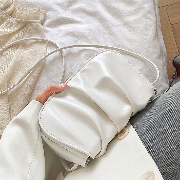 [Mã FAMAYWA2 giảm 10K đơn 50K] Túi đeo chéo nữ Style Cloud cúc hít size 20 - MomoZ Shop Uy Tín | BigBuy360 - bigbuy360.vn