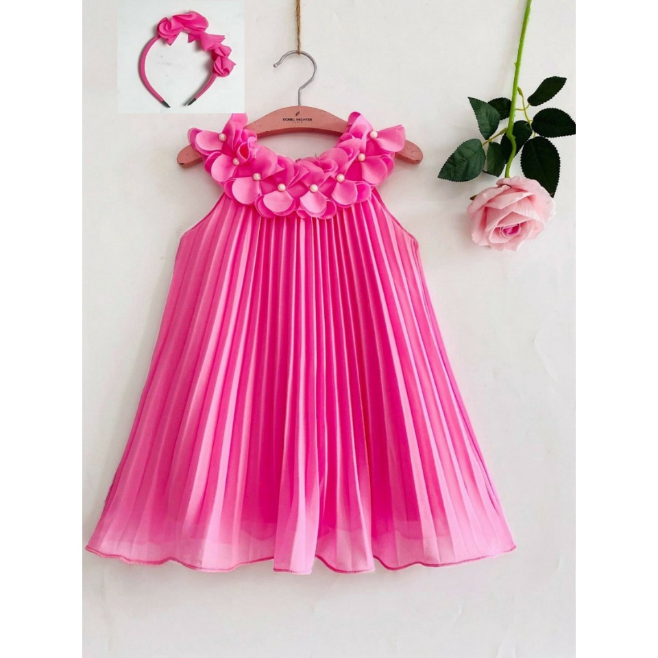 Váy dập ly kèm cài tóc