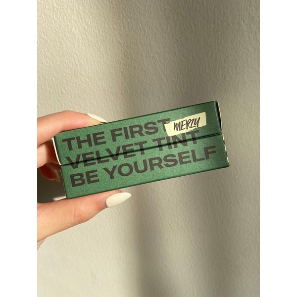 Son kem lì Merzy The First Velvet tint V6 Green