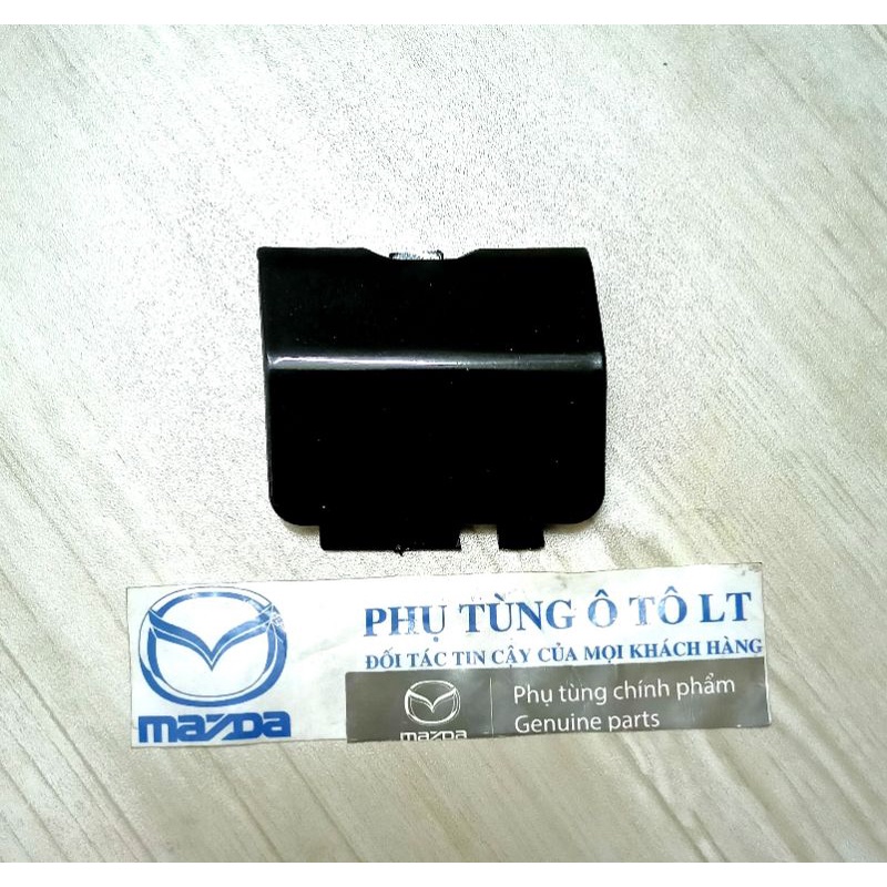 Nắp đậy móc kéo cản sau Mazda 6 2014-2019 xịn