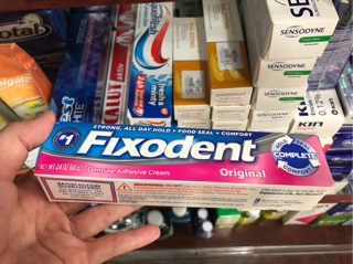 Keo dán răng giả Fixodent  68g