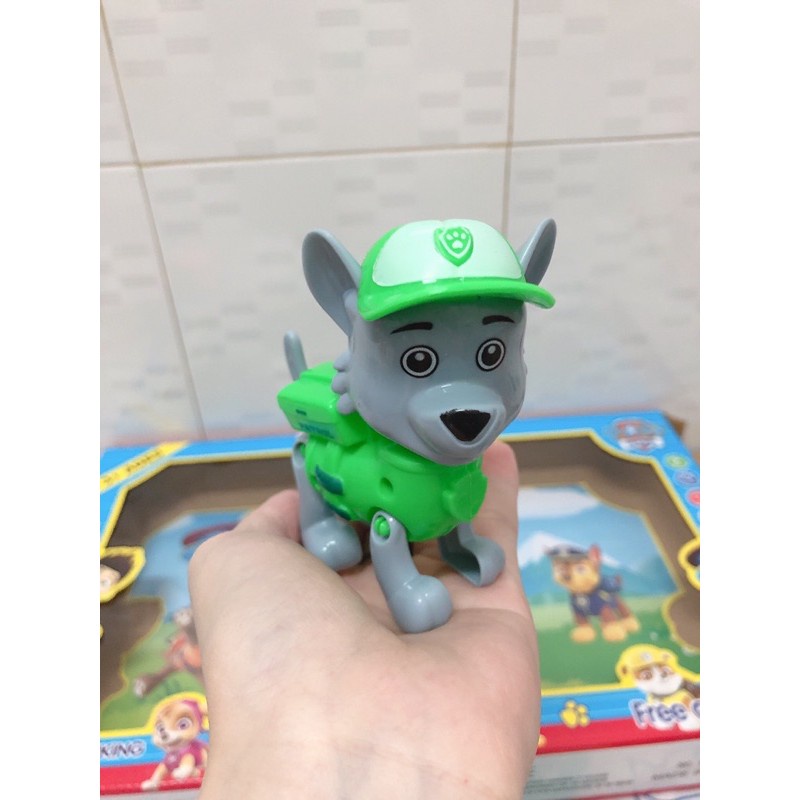 HỘP ĐỒ CHƠI BIỆT ĐỘI CHÓ CỨU HỘ KÈM HUY HIỆU PAW PATROL