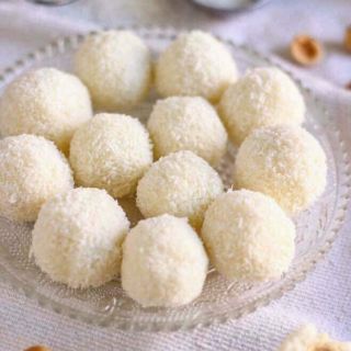 Kẹo dừa Raffaello
