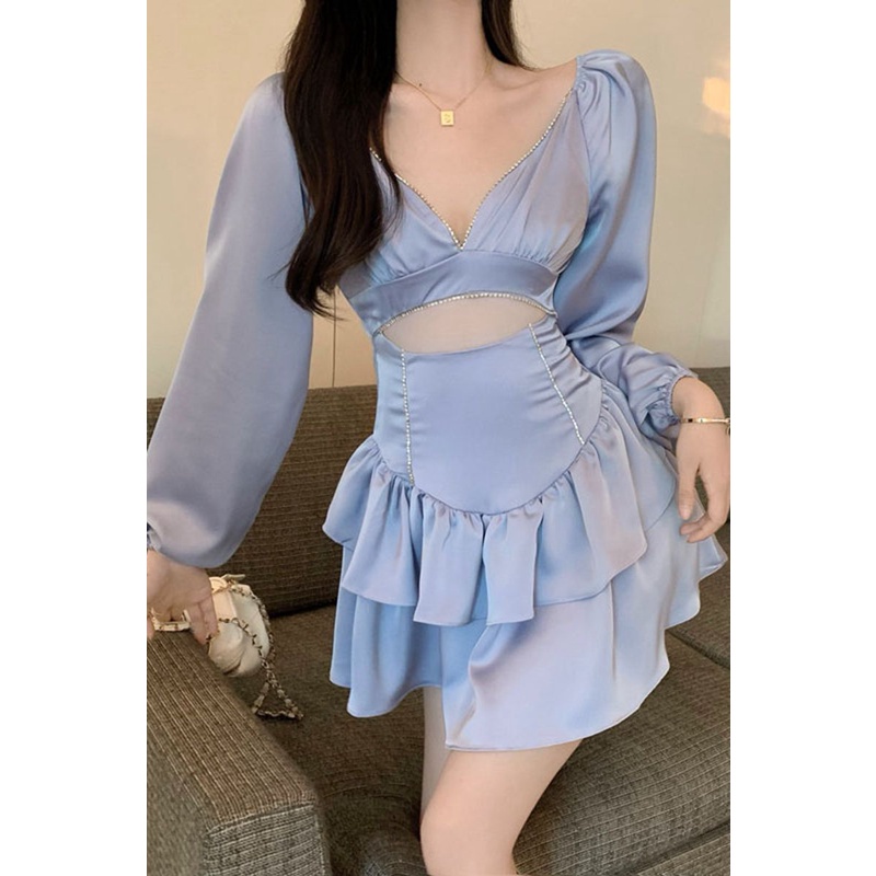 (ORDER) Đầm satin cổ V dài tay hở eo đuôi cá