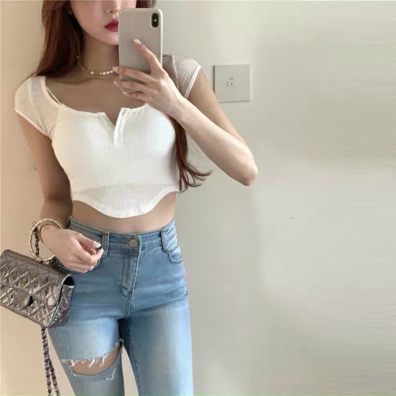 Áo Croptop Vạt Bầu Cổ Vuông Tay Ngắn Trơn A5152