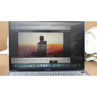 MIẾNG DÁN CHỐNG NHÌN TRÔM CHO MACBOOK!!