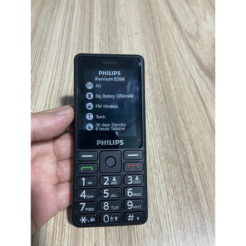 Điện thoại Philips E506 Xenium