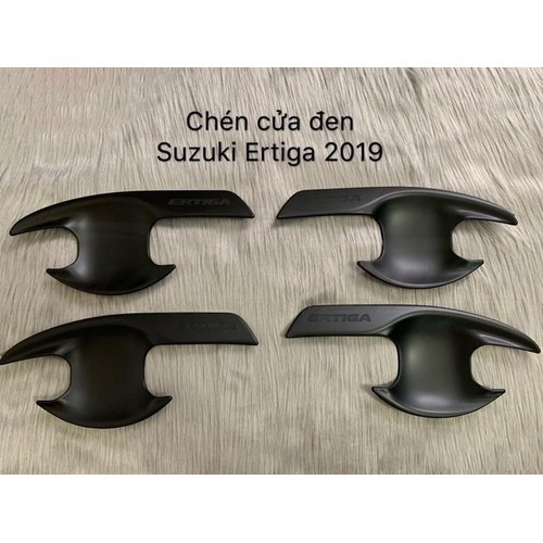 Bộ 4 ốp tay và hõm xe Suzuki Ertiga 2019-2020 màu đen - KIUT485