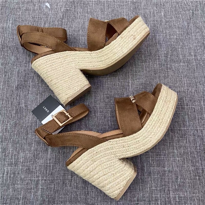 Sandal đế cói da lộn . xuất Eu
