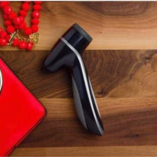 Máy rửa mặt matxa Lumispa