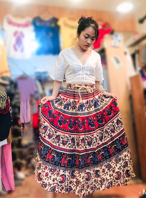 Chân váy boho hoạ tiết Ấn. | BigBuy360 - bigbuy360.vn
