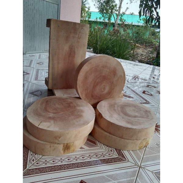 Ghế ngồi gỗ mù u 25 năm tuổi