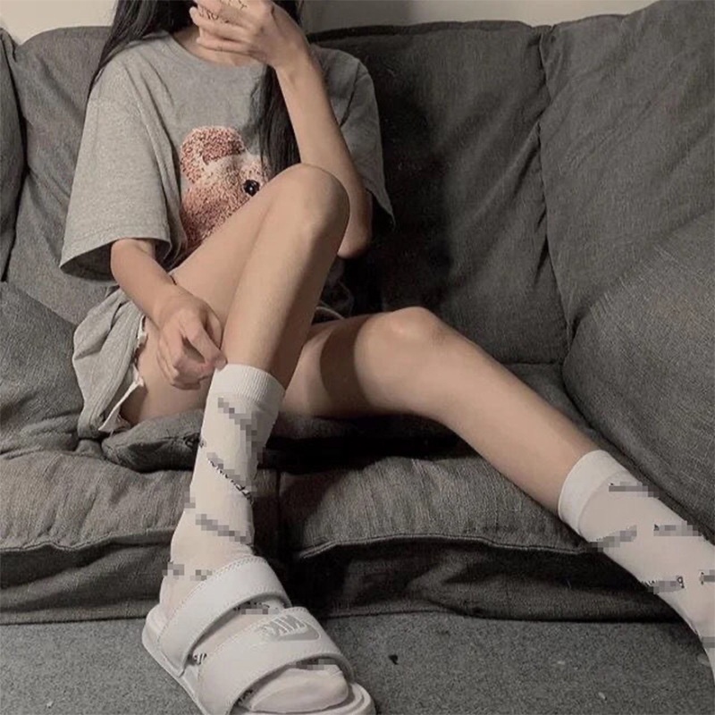 Vớ Nữ Dài Trung Bình Họa Tiết Sọc Ngang In Chữ Thời Trang Hàn Quốc