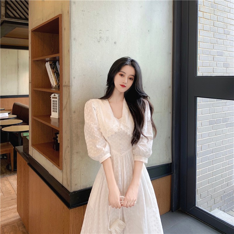 sẵn váy trắng retro thêu bánh bèo tay lỡ cao cấp | BigBuy360 - bigbuy360.vn