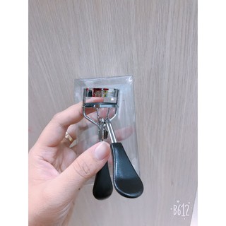 bấm mi cán nhựa