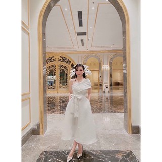ĐẦM XOÈ LỆCH VAI CỘT EO