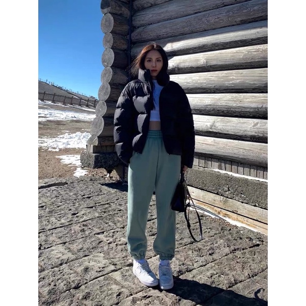 Áo phao béo dáng ngắn in chữ