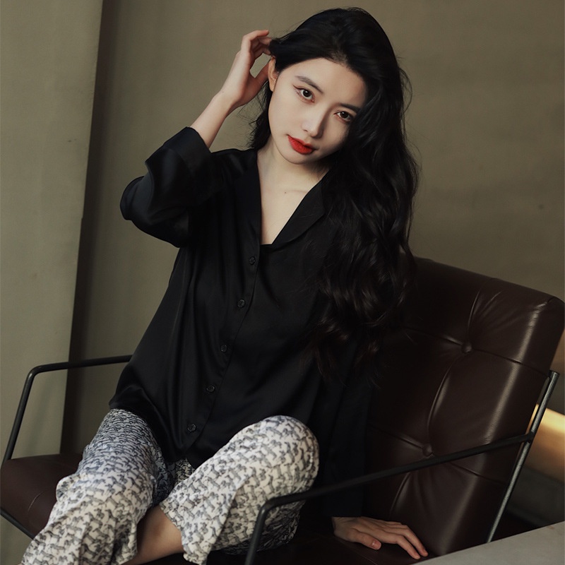 Set Pijama Áo Dài Tay + Quần Dài Họa Tiết Da Báo Cho Nữ