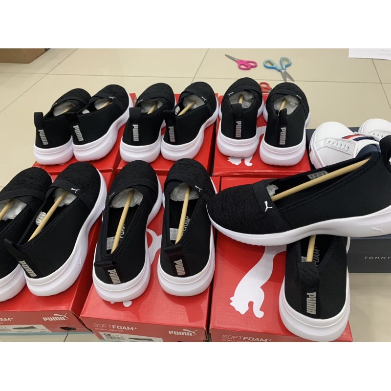 Đôi giày slip on thần thánh nhà Puma cho chân 35,5.