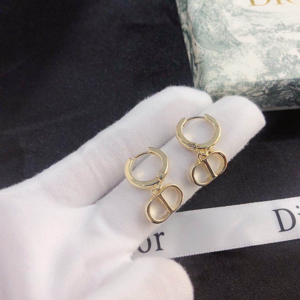 Khuyên Tai Tròn Bằng Thép Titan In Logo Dior Thời Trang Cho Nữ