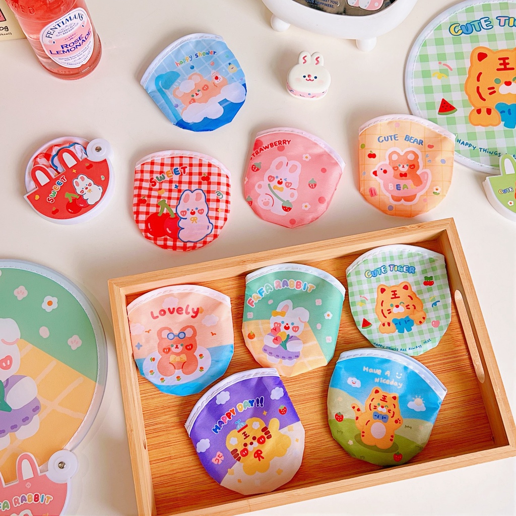 Quạt gió cầm tay mini gấp gọn hoạt hình dễ thương OT04