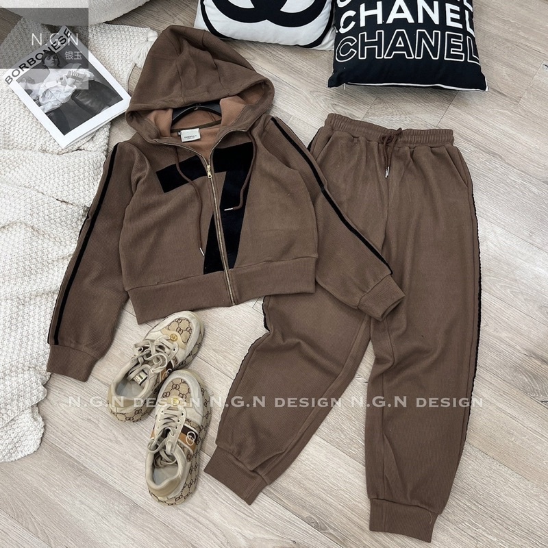 Sét quần áo thể thao 7 in nổi