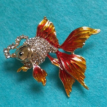 Ghim Cài Áo Hình Cá Vàng Và Cá Dễ Thương Dành Cho Nữ