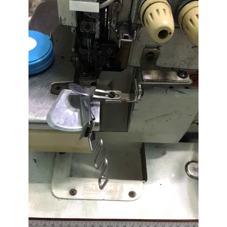 Bộ Bát Và Cữ Né Máy Vắt Sổ Công Nghiệp.