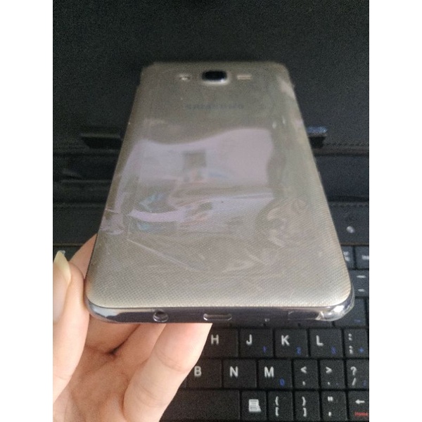 Điện thoại Samsung Galaxy J7