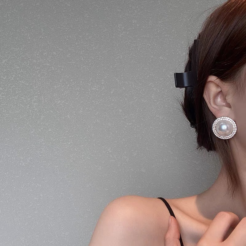 Khuyên tai tròn sát tai đá sang chảnh bông tai nữ ngọc trai tròn BT02