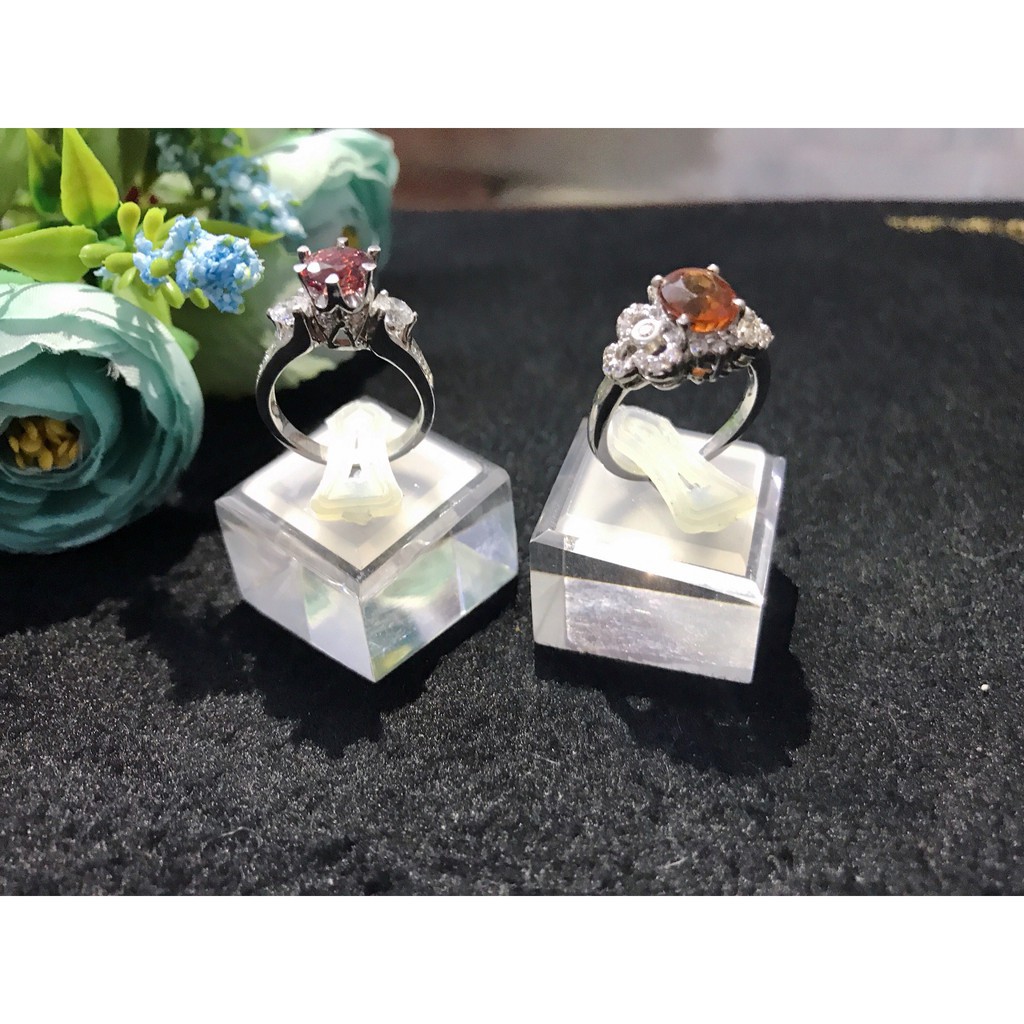 Đế Trưng Bày Nhẫn bằng Mica