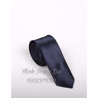 cà vạt bê cháp