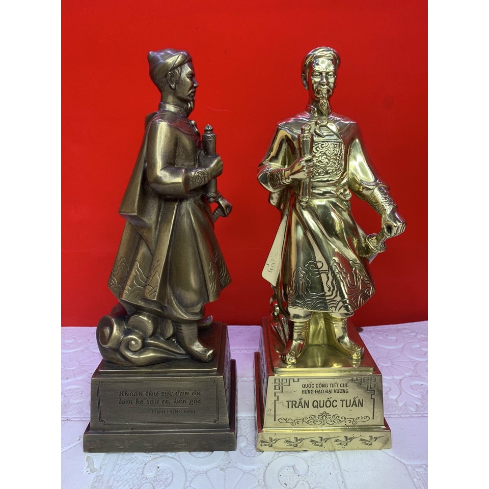 Tượng Trần Quốc Tuấn - Trần Hưng Đạo 4 mặt chữ bằng đồng vật phẩm phong thuỷ