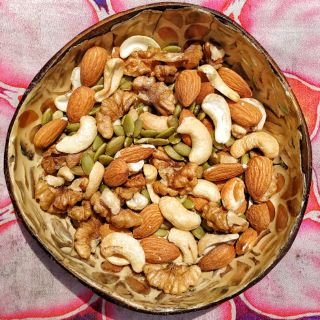 Mix 4 loại hạt rang thơm ngon