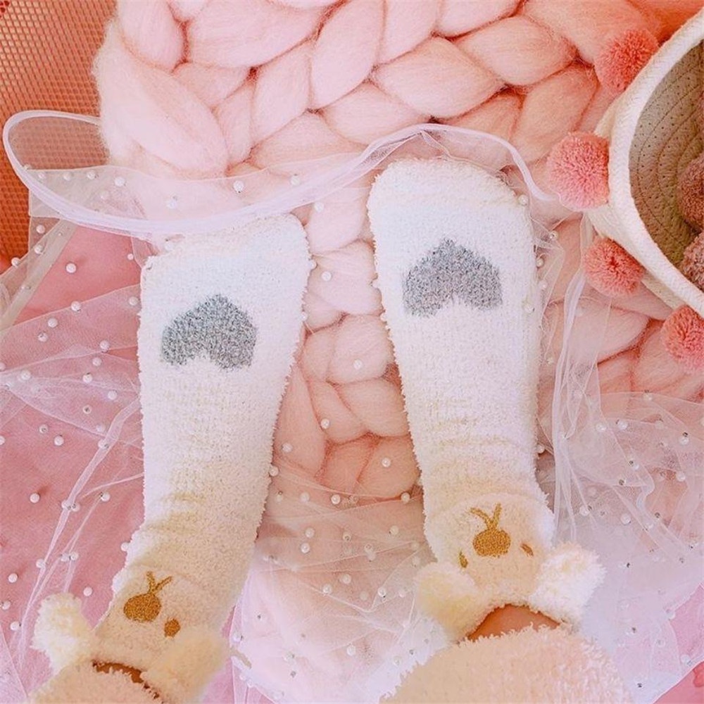 1 đôi tất lông cừu san hô giữ ấm ba chiều in họa tiết hoạt hình dễ thương